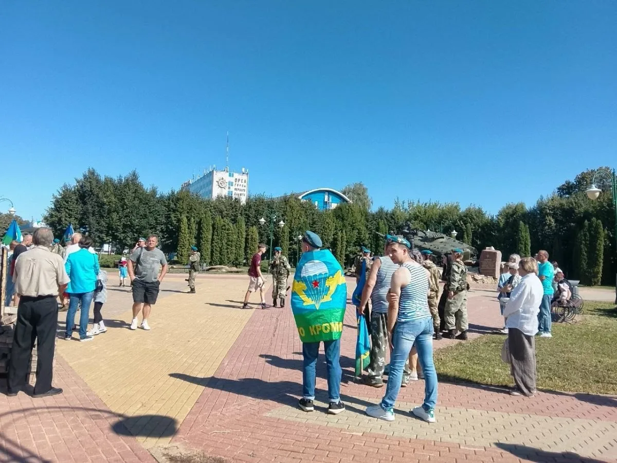 Орловские десантники празднуют День ВДВ