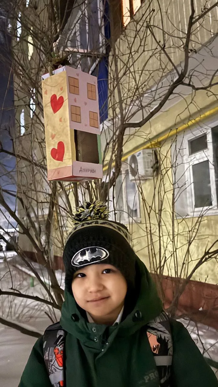 🎉 Операция "Кормушка" в 1 "В" классе прошла на УРА! 🎉 Наши юные экологи-первоклассники не только сма