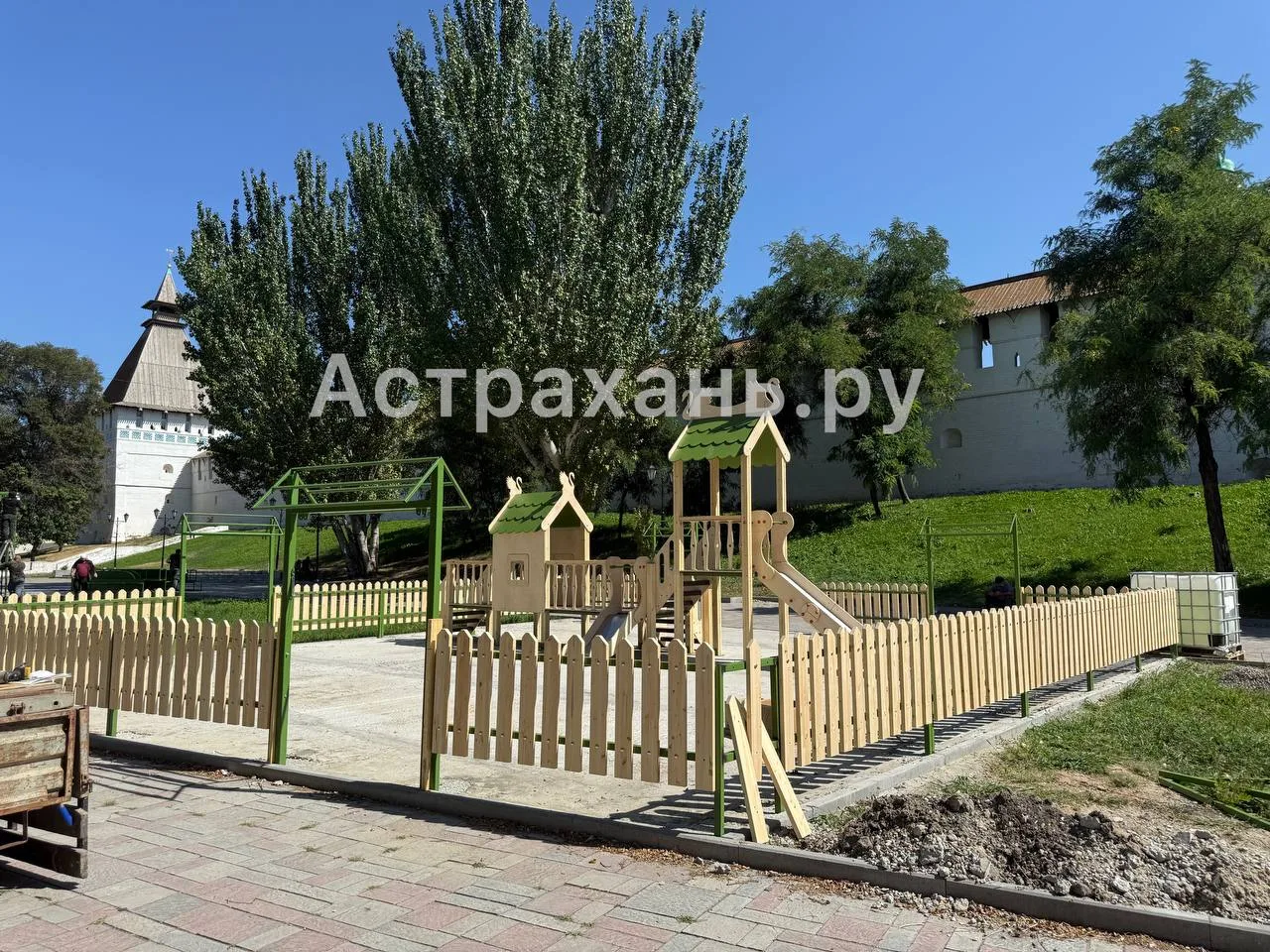 🛝У стен кремля появились новые объекты