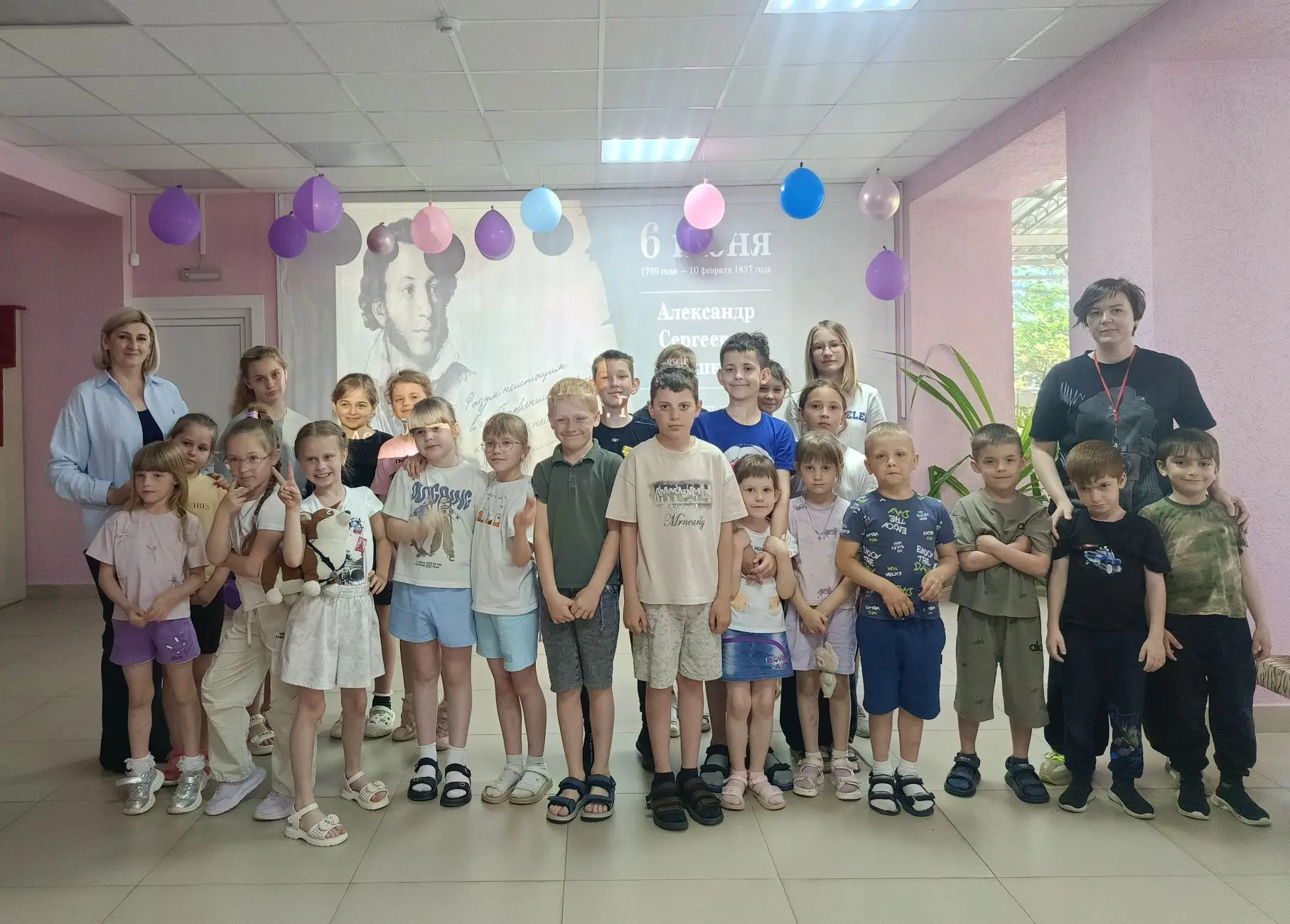 В доме культуры села Шведино, прошла познавательно игровая программа "Путешествие в мир...