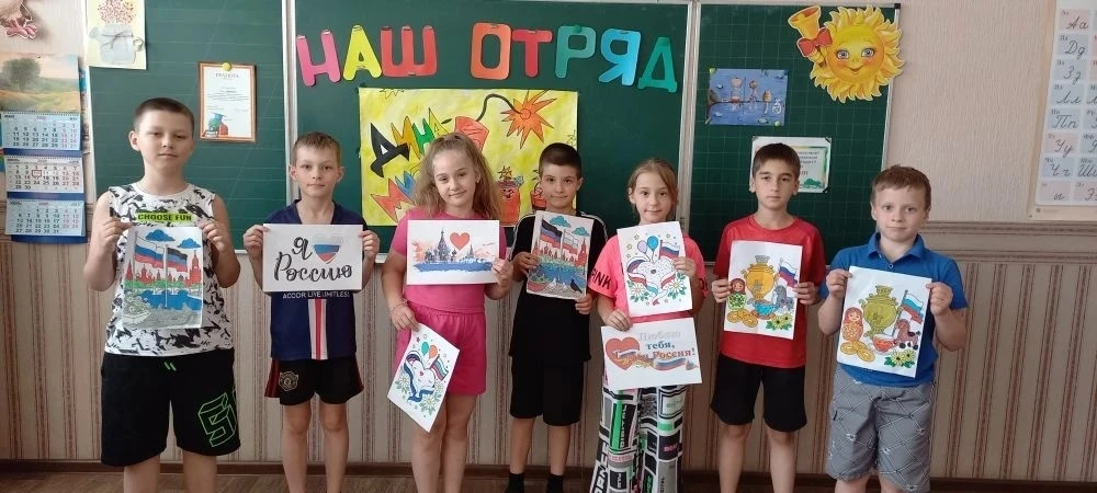 🌟🎨 Дорогие друзья! 🎨🌟 
 
Сегодня на нашей летней досуговой площадке "Парус" состоялось замечател