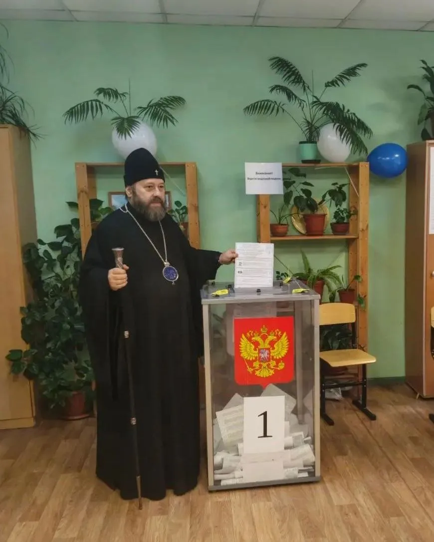 В Хакасии открылись избирательные участки в рамках второго дня голосования.