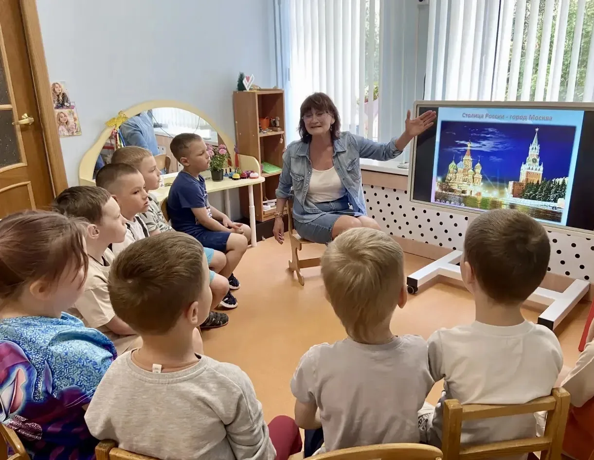 В коррекционной группе №2 прошёл увлекательный проект «Путешествие по России: открытия для юных патр