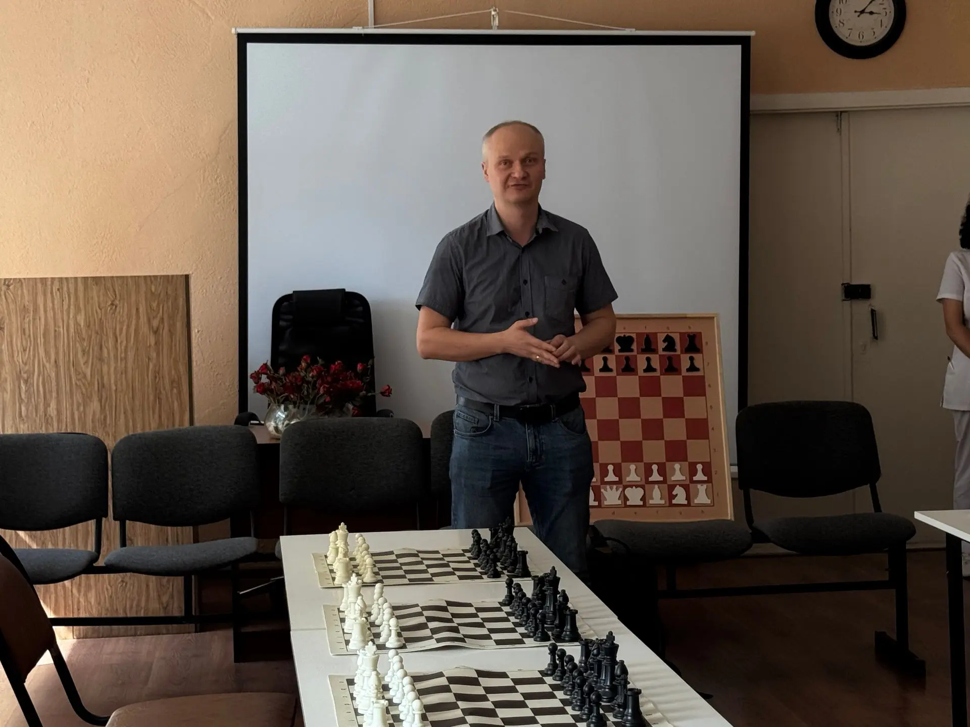 ♟️В ВОКБ №1 прошел мастер-класс по шахматам в рамках проекта «Кубок Сергея Карякина». 

🗓️Мероприят