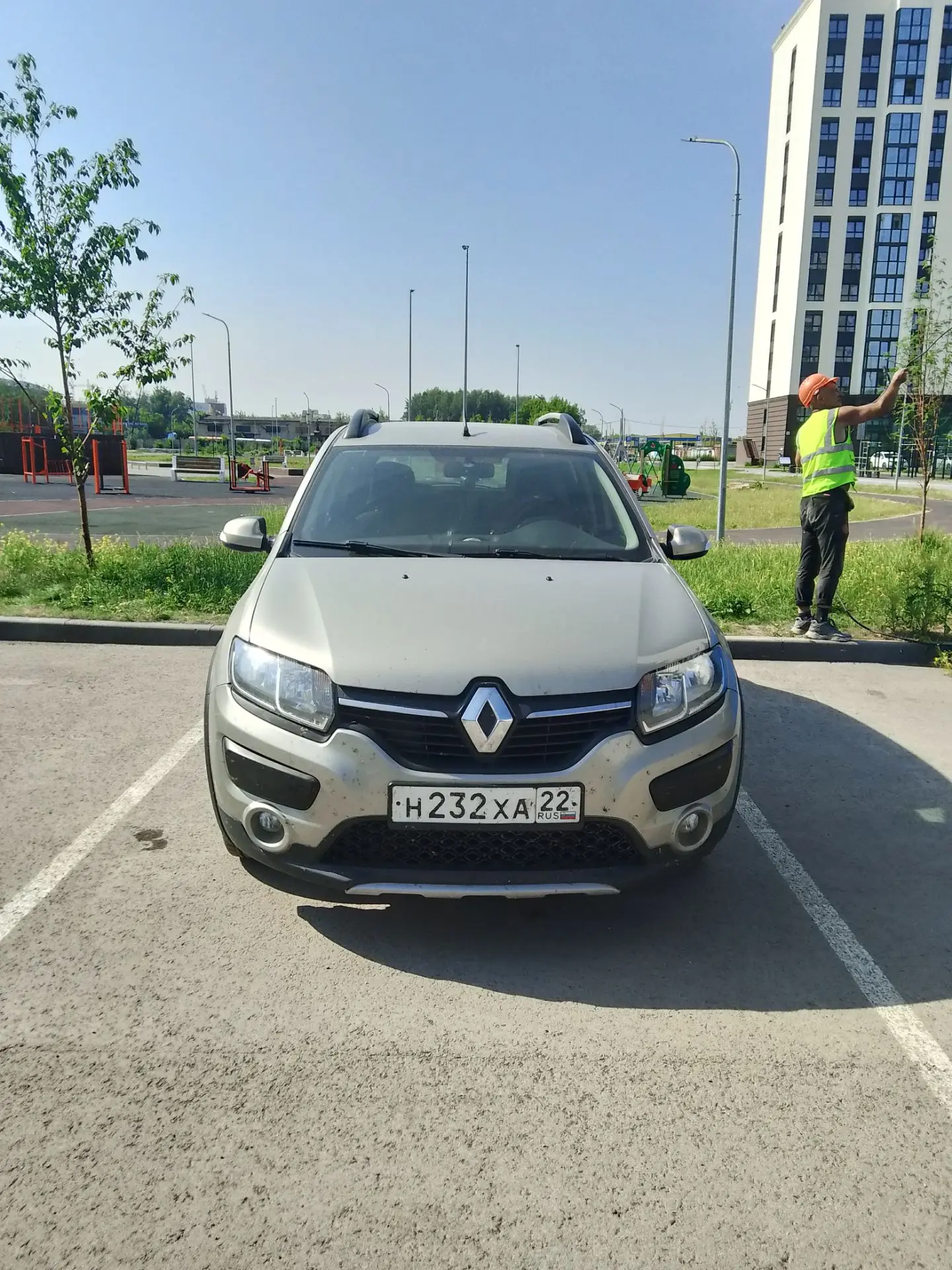 Уберите пожалуйста автомобиль, сейчас будут работы на данном месте проводить