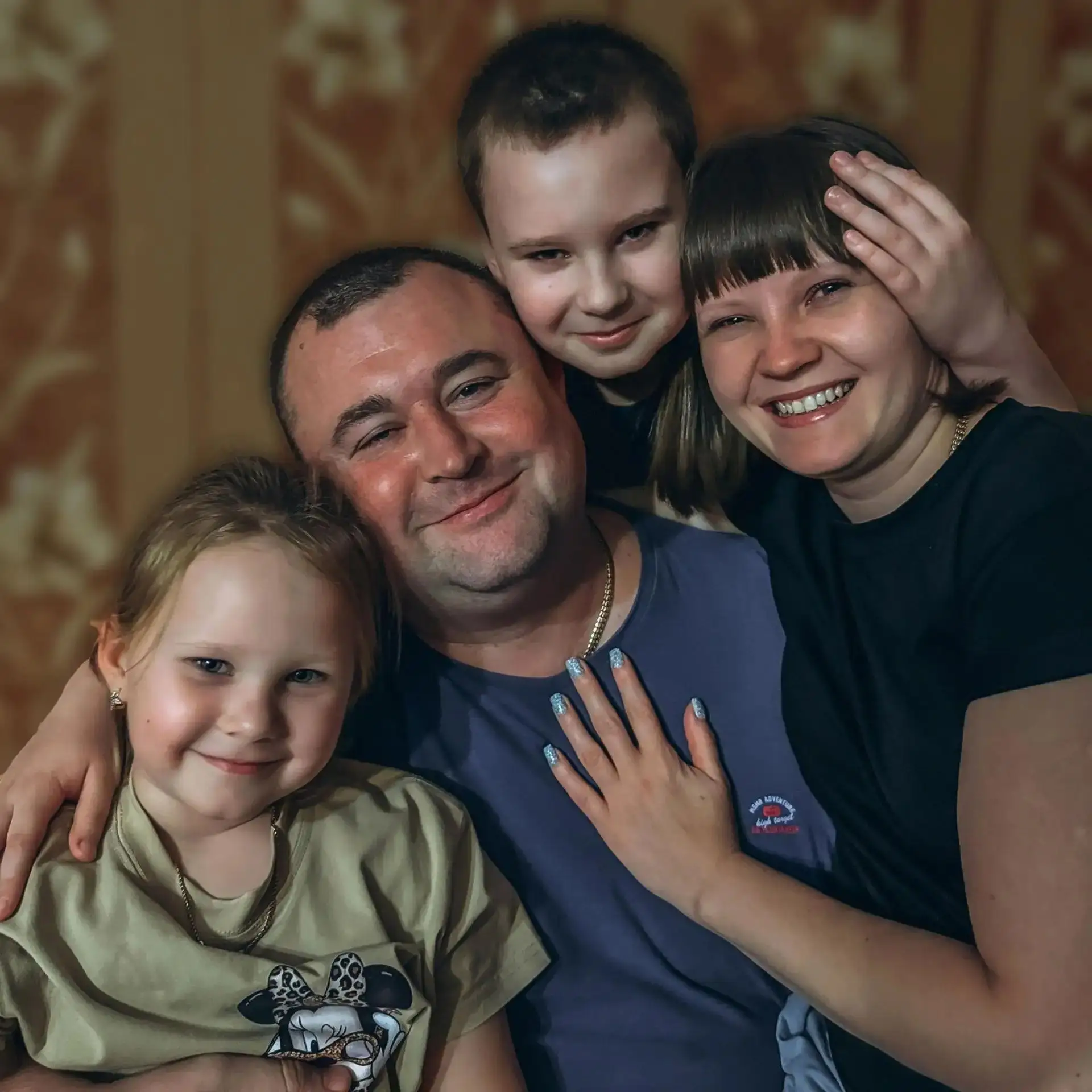 Семейное счастье в объективе: запускаем фотоакцию! 📸💛

В преддверии Дня любви, семьи и верности мы
