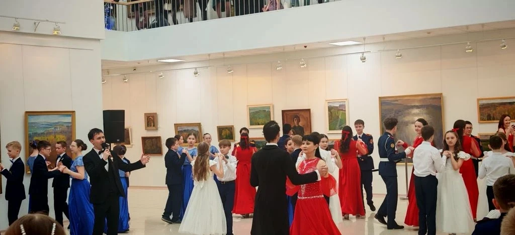 ✨ Бал в Художественном музее: сказка, которую создали наши дети ✨  В Чебоксарском художественном муз