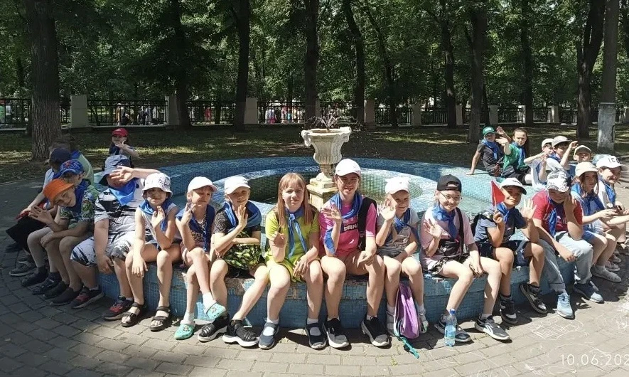 ☀️ 10 июня ребята начали свой день с традиционной зарядки, которая помогла проснуться и настроиться 