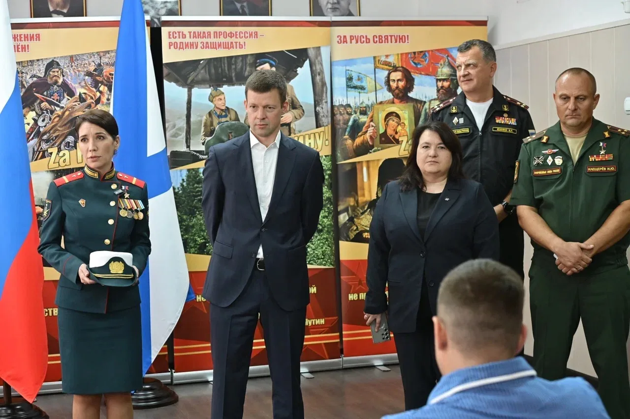 Вместе с Героем России Людмилой Болилой посетили госпиталь имени Бурденко