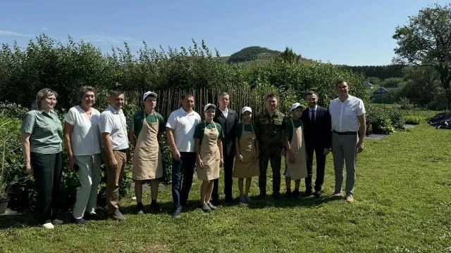 🌿 Министры оценили экопроекты в Азнакаевском районе

Министр экологии Азат Зиганшин и министр лесно