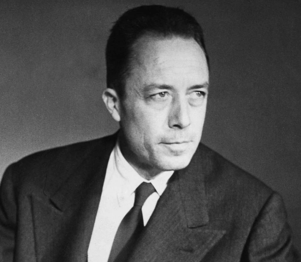 Мы редко доверяемся тем, кто лучше нас. Скорее уж мы избегаем их общества.