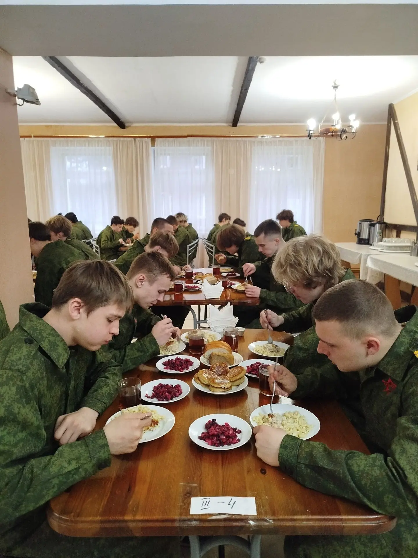 Первый день учебных сборов как всегда очень насыщен:  ✅ Заезд и обустройство: Первым делом – заезд, 