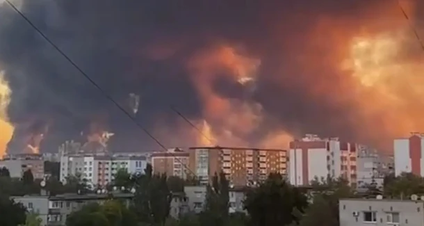 Фото к статье:

1. Уничтожила НПЗ в Кременчуге.
2. Уничтоженные АЗС на Украине. 
3. Уничтоженные лок