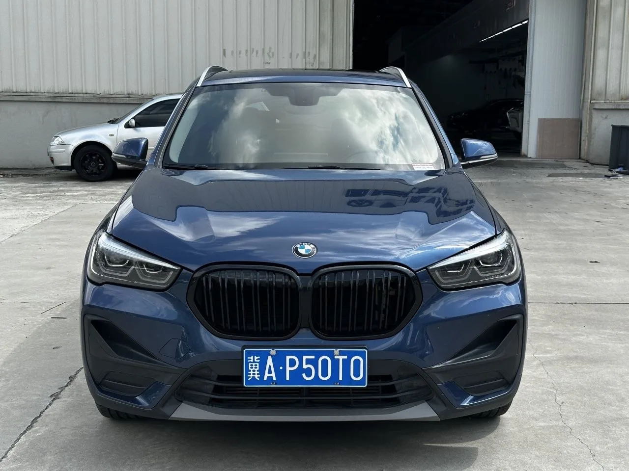 🚩BMW X1 sDrive20Li