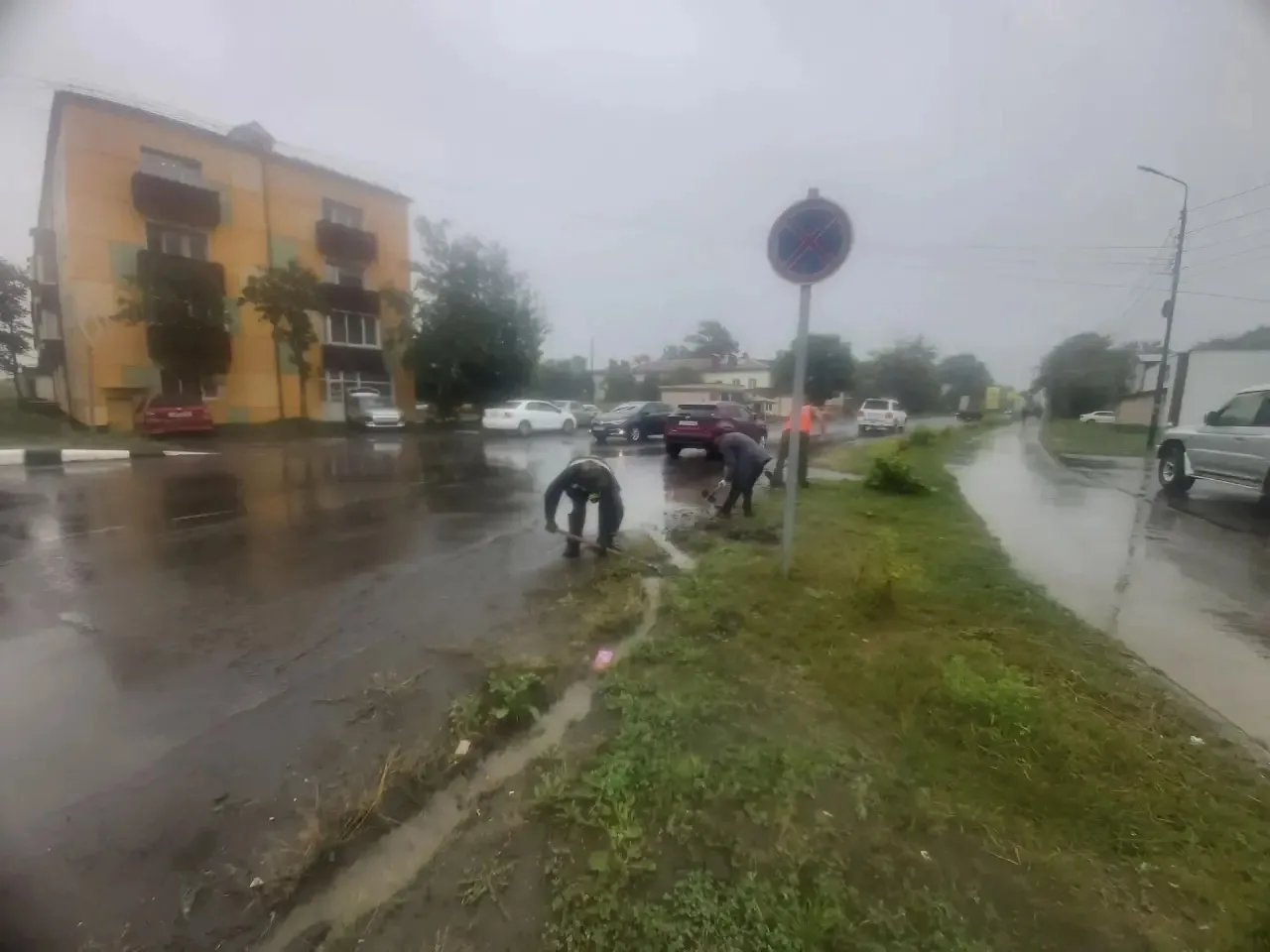 ➡️ Сегодня силами «Управления дорожно- транспортным хозяйством» выполнены следующие раб...