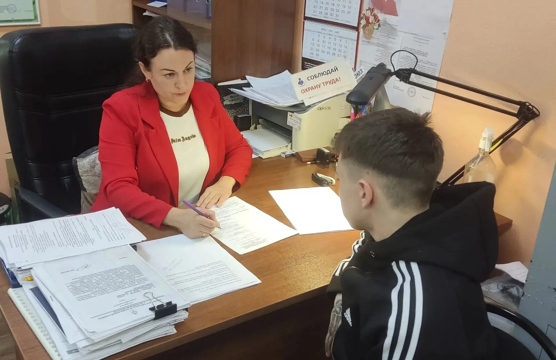 ✅ Специалисты центра социального обслуживания населения  Аркадакского района продолжают работу в рам