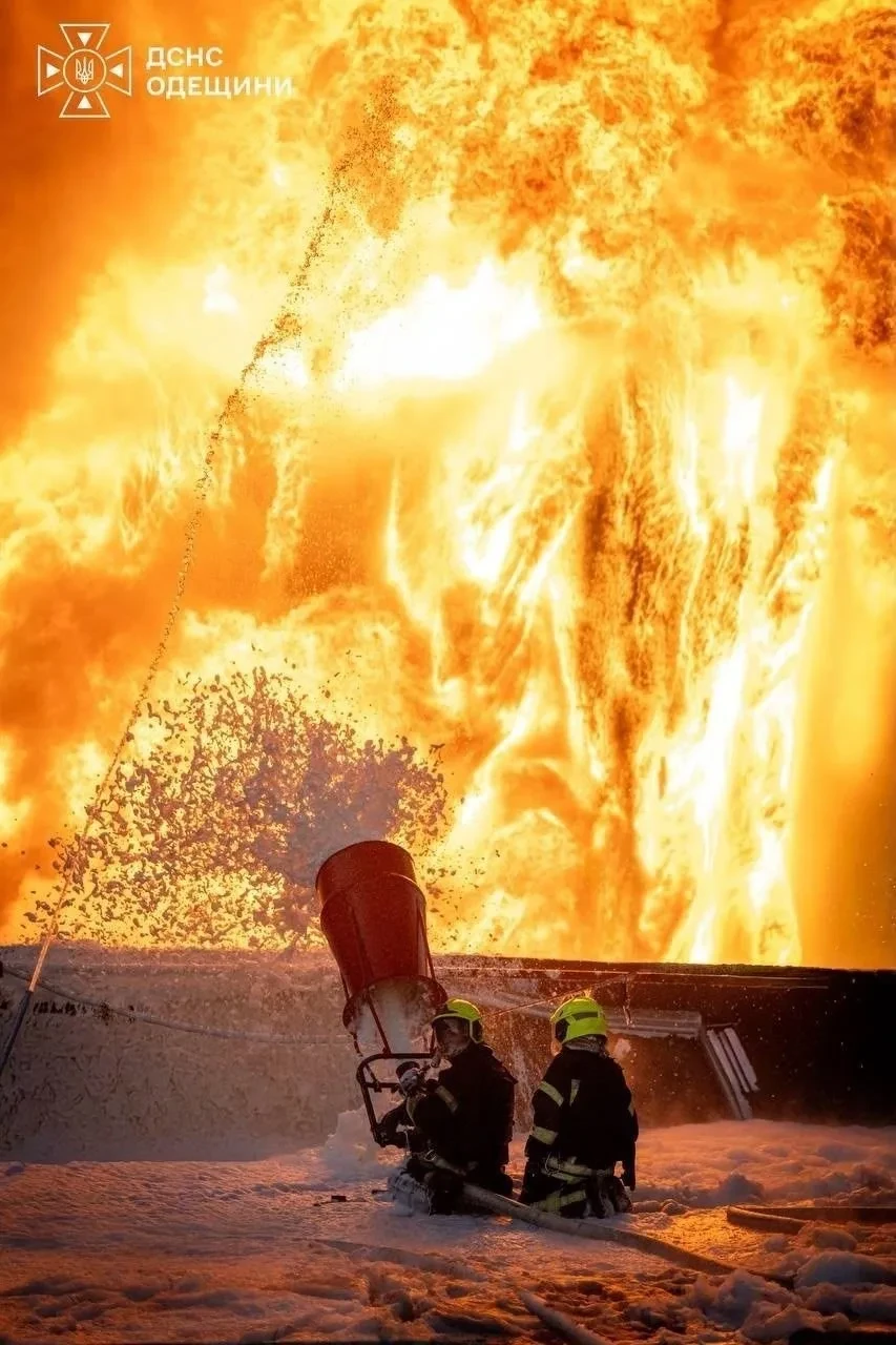 После удара по объекту под Одессой проверяют радиационный фон.