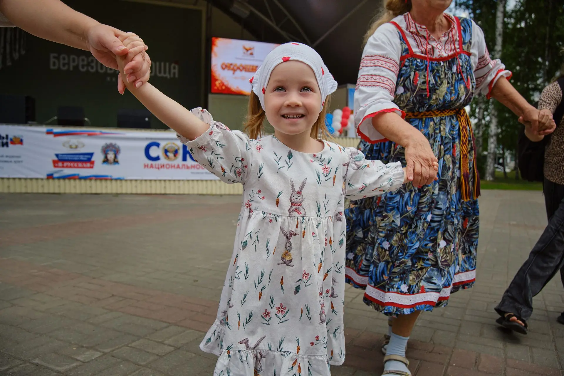 📸 Фотоотчет с Матрешкиной окрошки
Больше фото: https://vk.ru/album327110522_311320277
За фотоотчет 