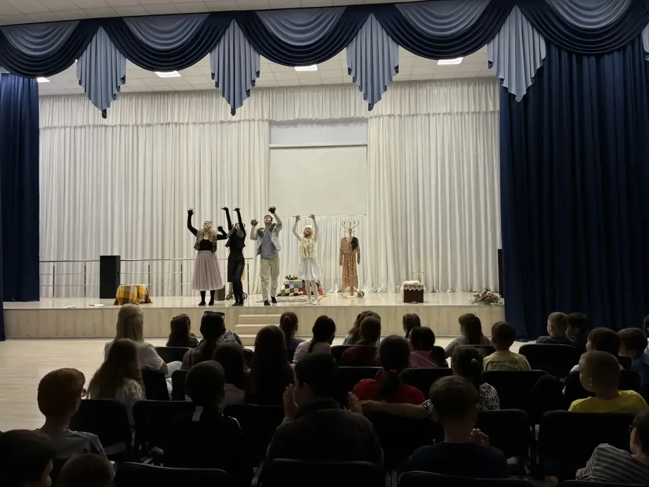 🌸Сегодняшний день в нашем пришкольном лагере оказался таким же насыщенным и интересным, как и преды