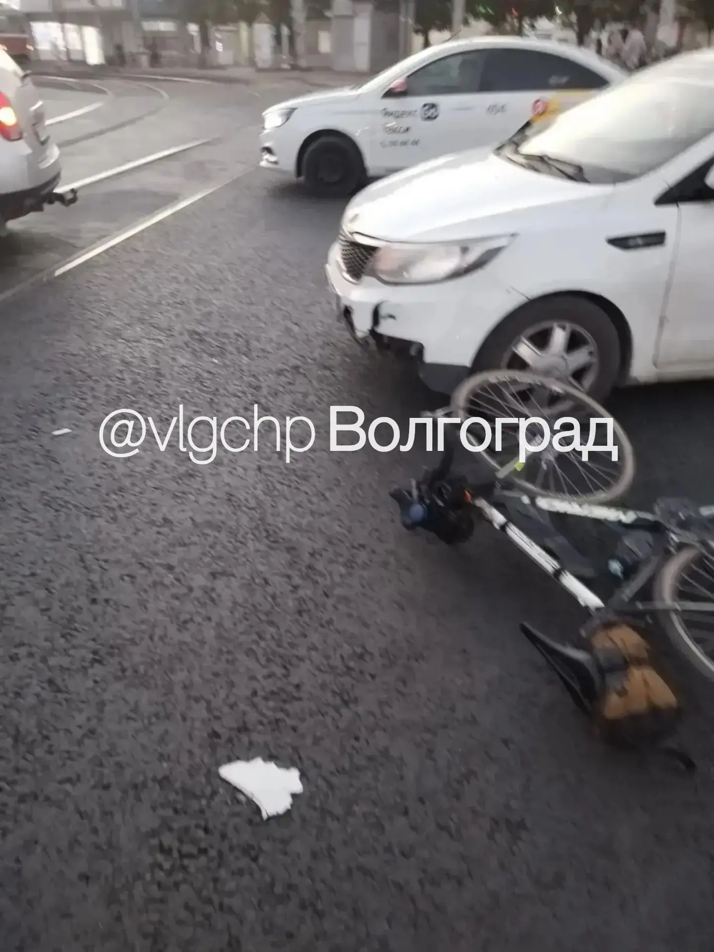 Нужны фото и видео с ДТП у остановки «Кинотеатр Юбилейный».