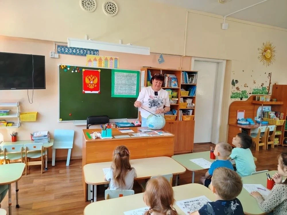 В группе «Ромашка» отметили один из главных государственных праздников — День России.
Этот день стал