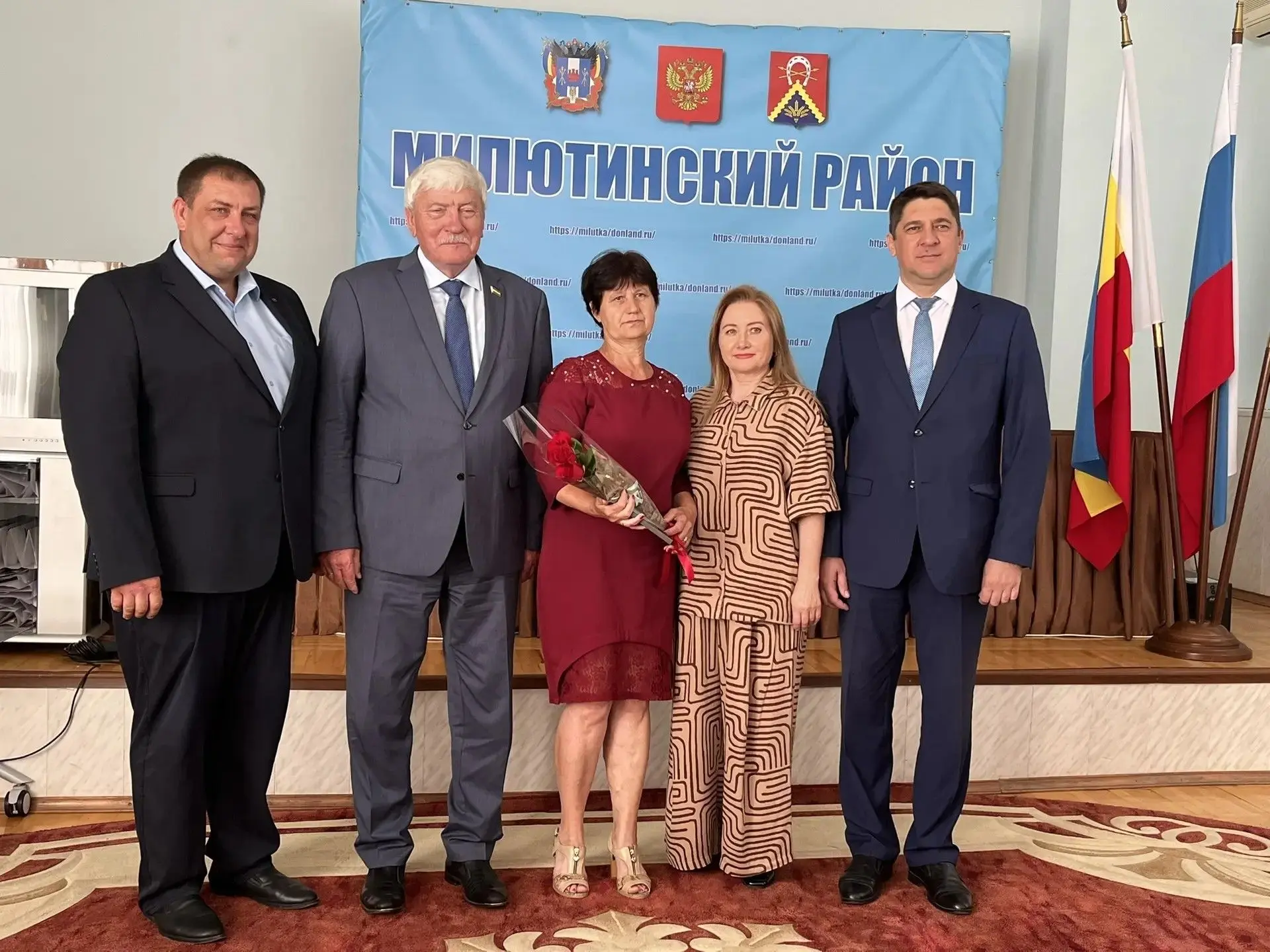 📜 Глава администрации Милютинского района Владимир Ковалев и заместитель председателя ...
