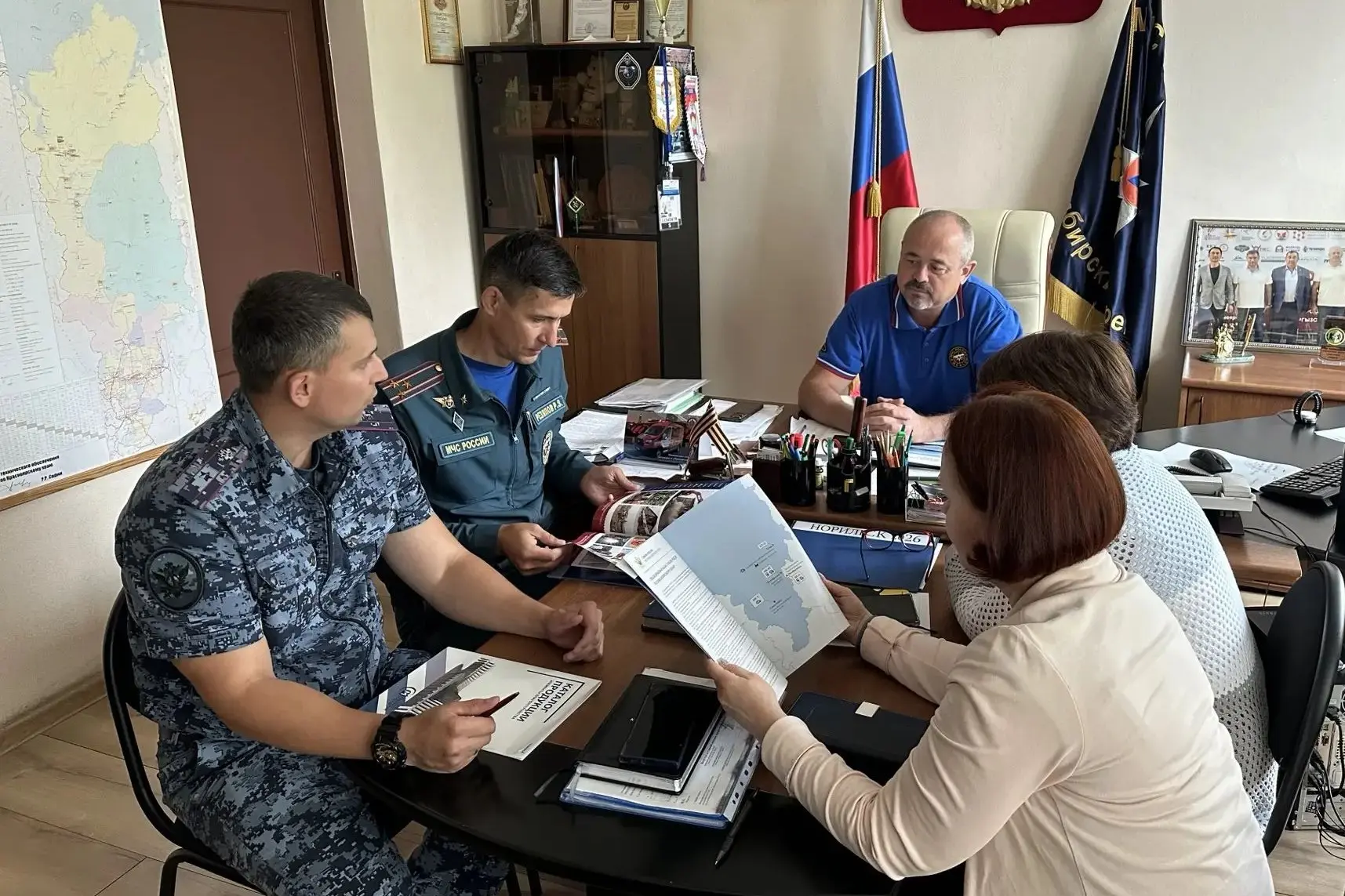 💼Заместитель начальника ИК-6 Александр Бучин провел рабочую встречу начальником Управл...