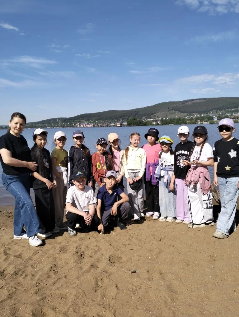 🌊 Последний учебный день — на городском пляже! 🌊