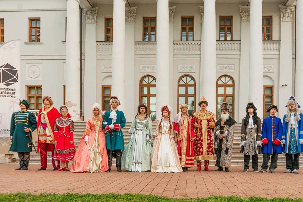 Квест-фестиваль «Московская машина времени»

📆 с 1 по 30 августа с 16:00 до 19:00 на площадках прое