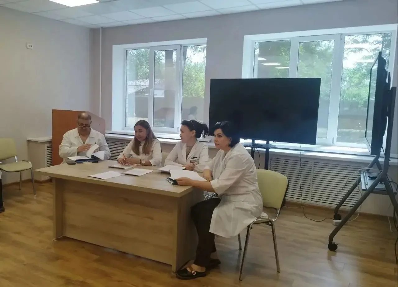 🏥Специалисты медицинских организаций проходят обучение и оценку по профилактике ВИЧ-инфекции  🥼В Есс