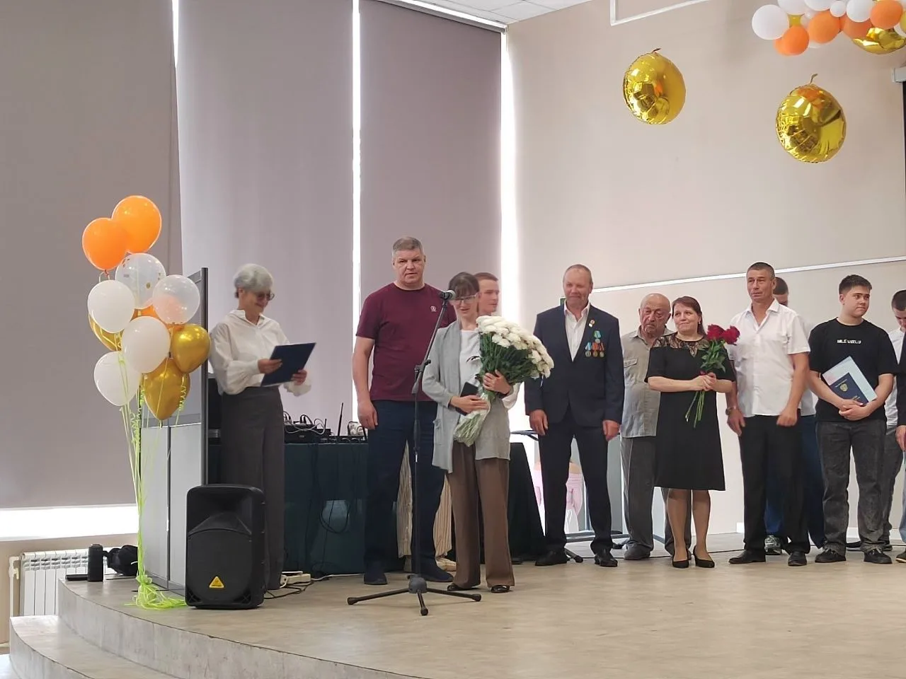 Сегодня в Выборгском техникуме агропромышленного и лесного комплекса выпускникам вручил...