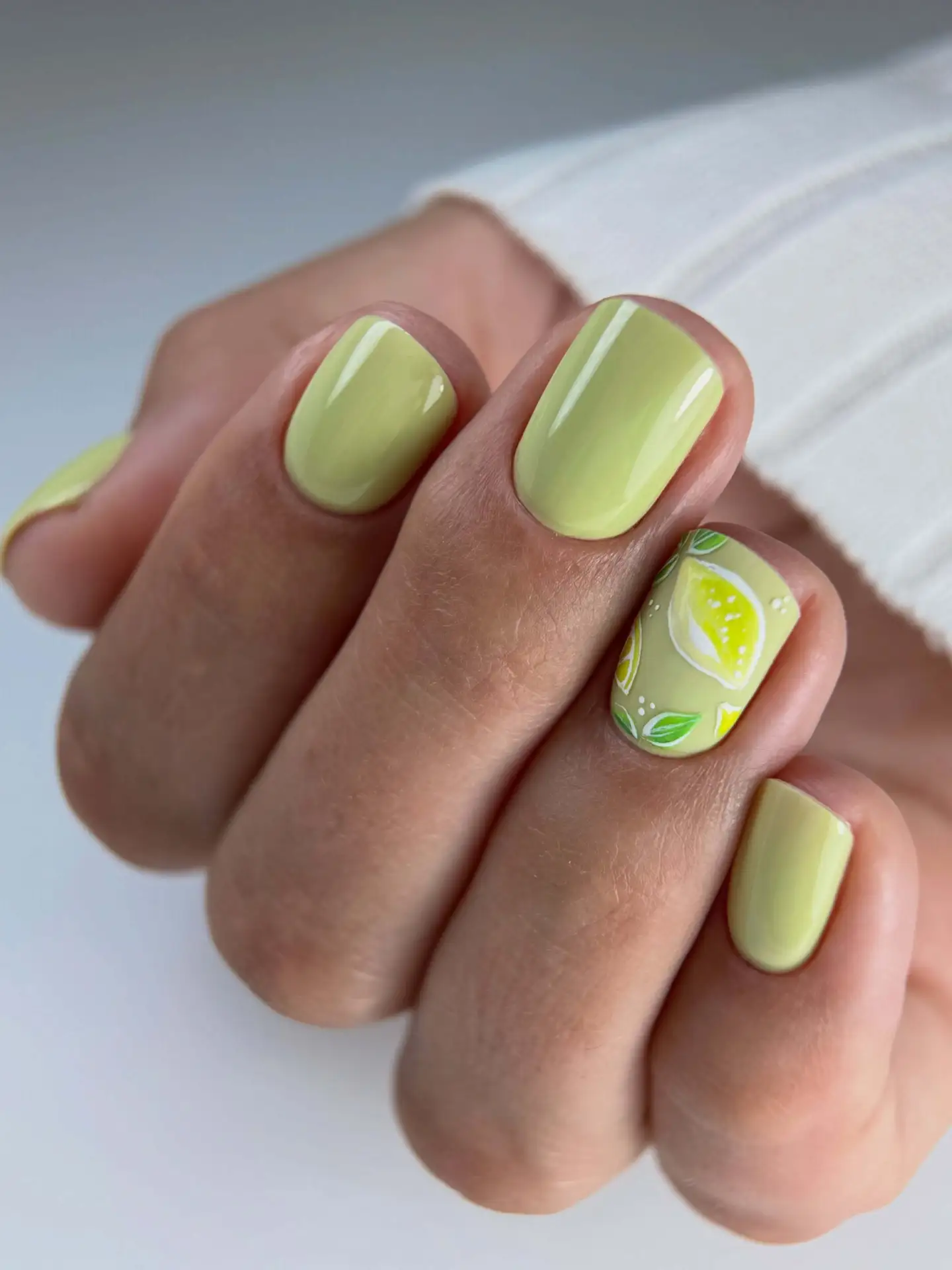 💚🍋🍋‍🟩 

Мастер k.dzuriskova_nails

💅 Ногти