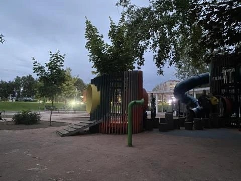 - Не работают фонари, темно, - сообщает Фаиза Х.