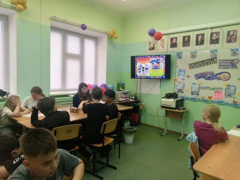 🚦 Безопасность превыше всего! 🚦 
 
На досуговой площадке «Игра» в Абалаке прошло познавательное ме