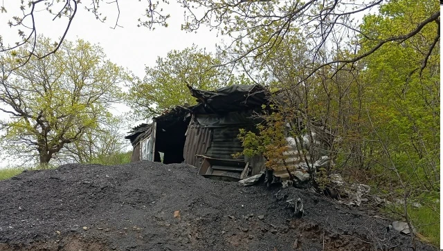 Продолжаем вести  наш репортаж с балки в западной нашего города.  Мы прошлись по гребню одного из  б
