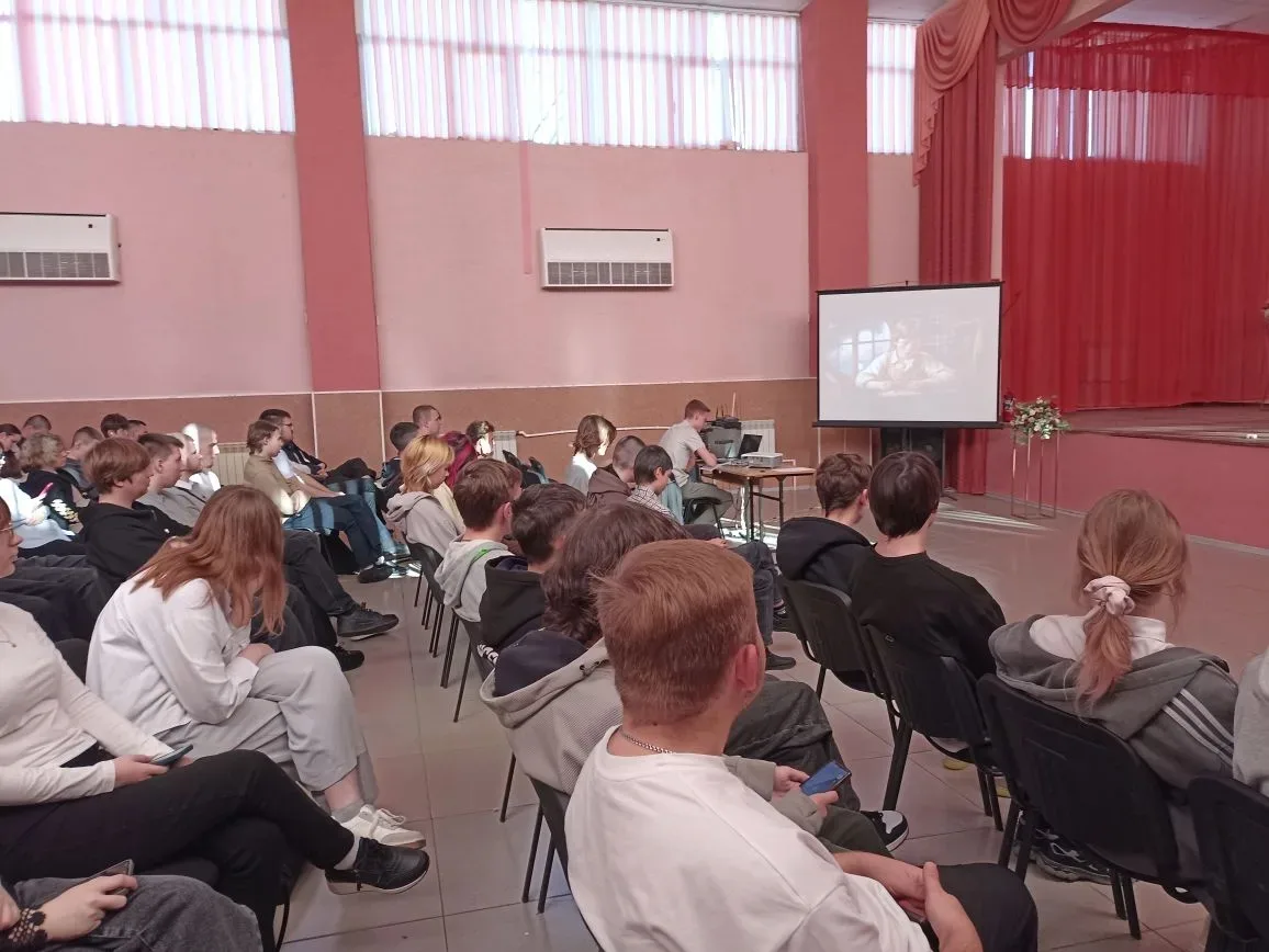 🛑 Накануне выходных на отделении сельского хозяйства и строительных технологий Ейского полипрофильно