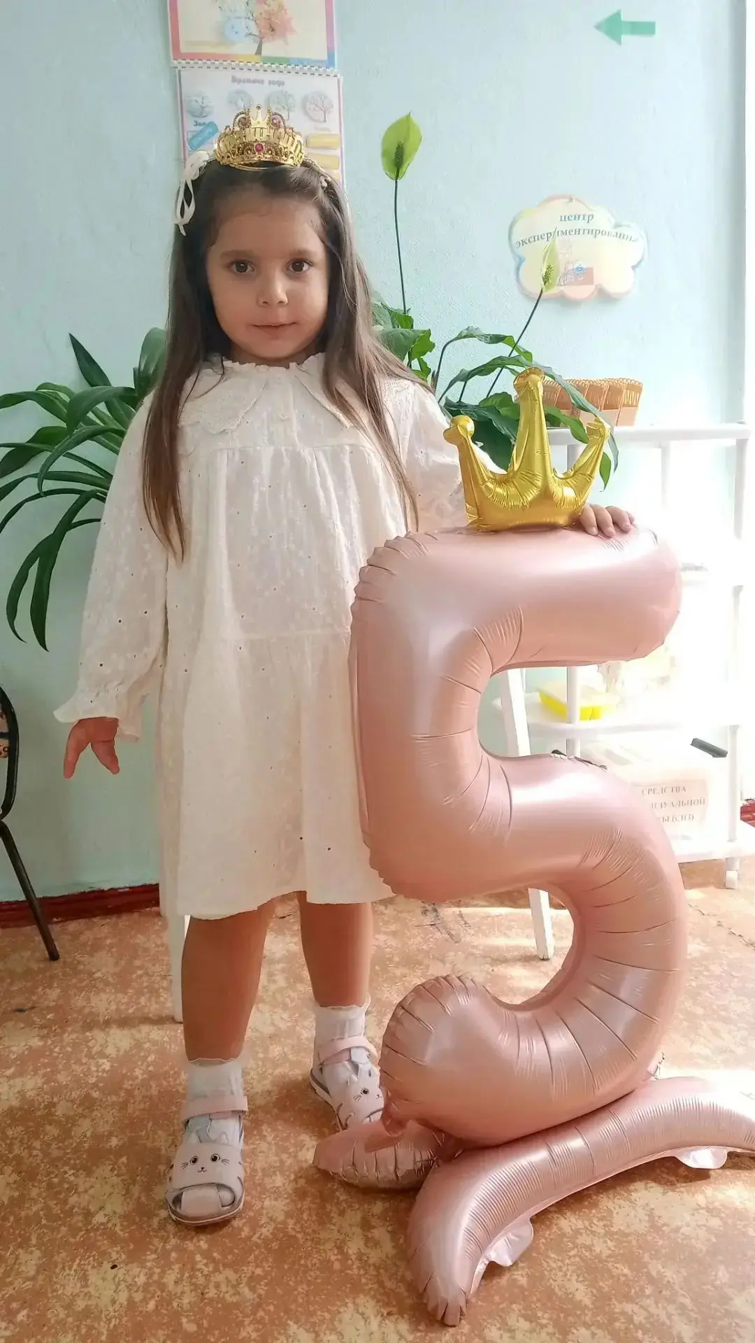 Сегодня в нашей группе особенный день 🎉 
День рождения нашей Машеньки🎊 ей сегодня исполнилось 5 ле