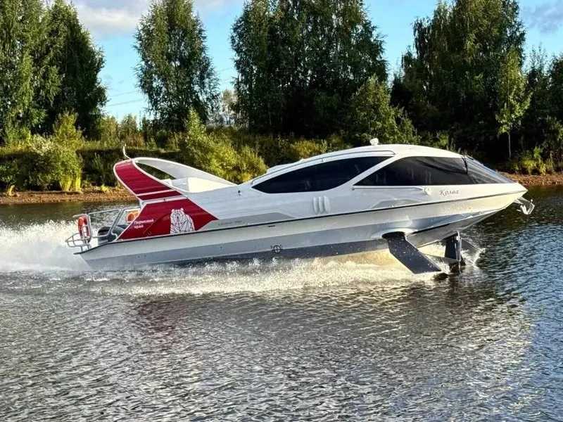 Введено в эксплуатацию головное судно «Колва» проекта L390