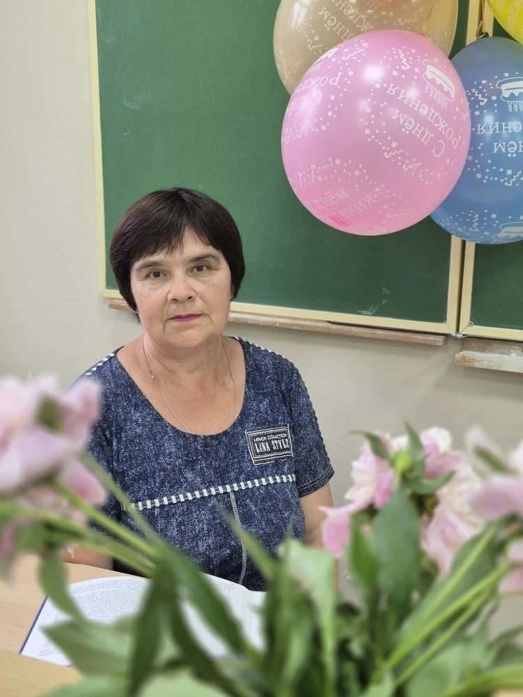 💐С ДНËМ РОЖДЕНИЯ! 💐
☀18 июня свой день рождения отмечала учитель физики ТУПИЦЫНА ТАТЬЯНА АЛЕКСАНДР