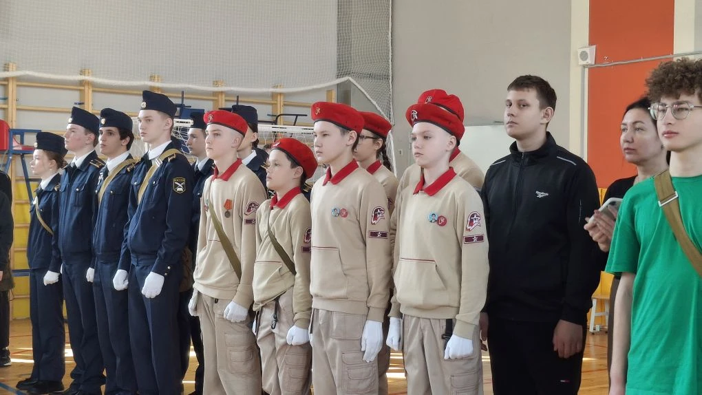 На базе нашей школы завершается  муниципальный этап военно-патриотической игры «Зарница 2.0».   В те