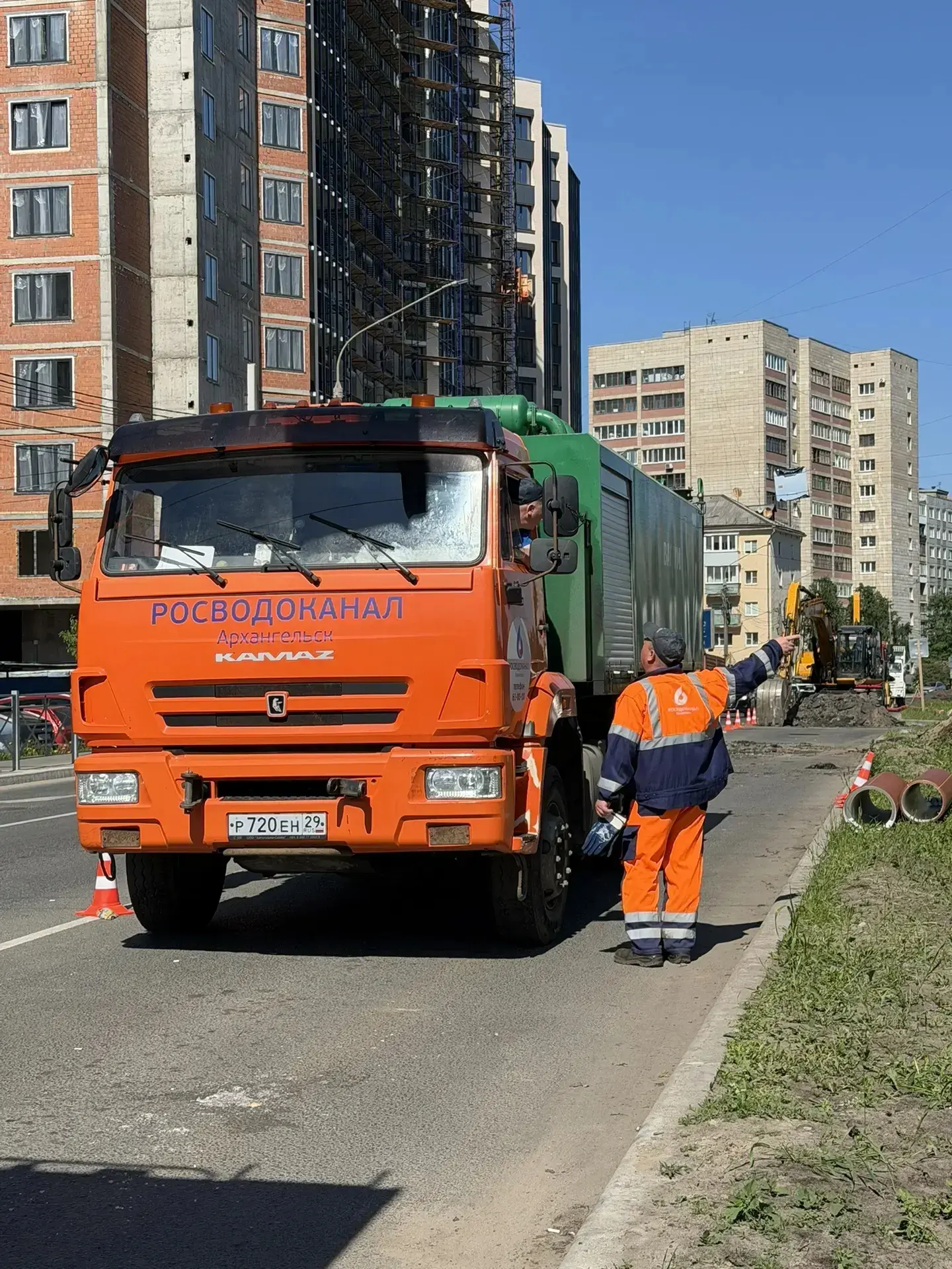 В Архангельске приступили к промывке коллектора на перекрестке Ломоносова и Воскресенской

Специалис