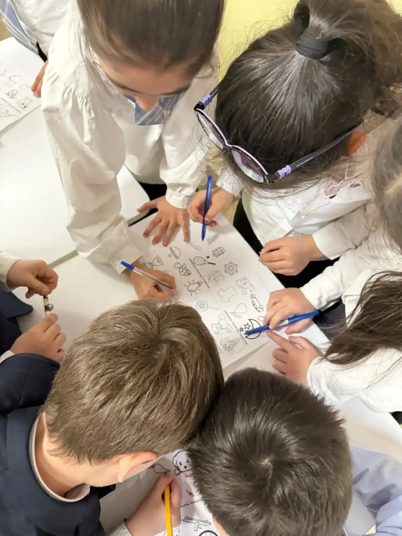 🧩 Мотивационная переменка в 1 классе: Разгадай окружающий мир!  Ура! В нашем 1 классе прошла не прос