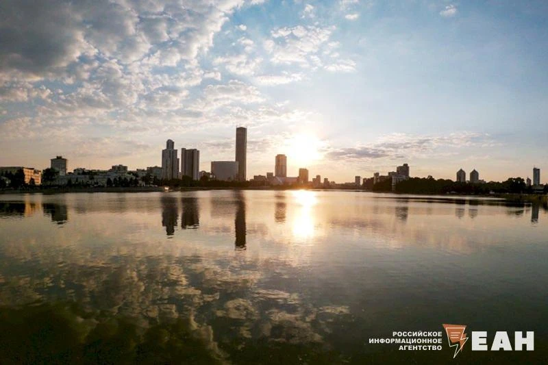 Полиция массово задерживает детей у водоемов в Екатеринбурге 

Полицейские усилили патрулирование во