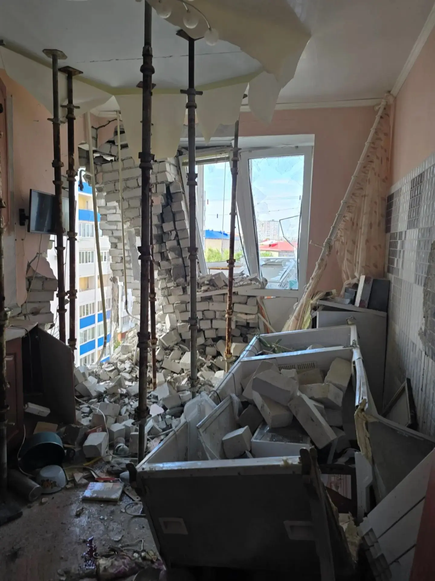 Семьям погибших при атаке БПЛА на Чапаевск и пострадавшим в Новокуйбышевске выплатят ко...