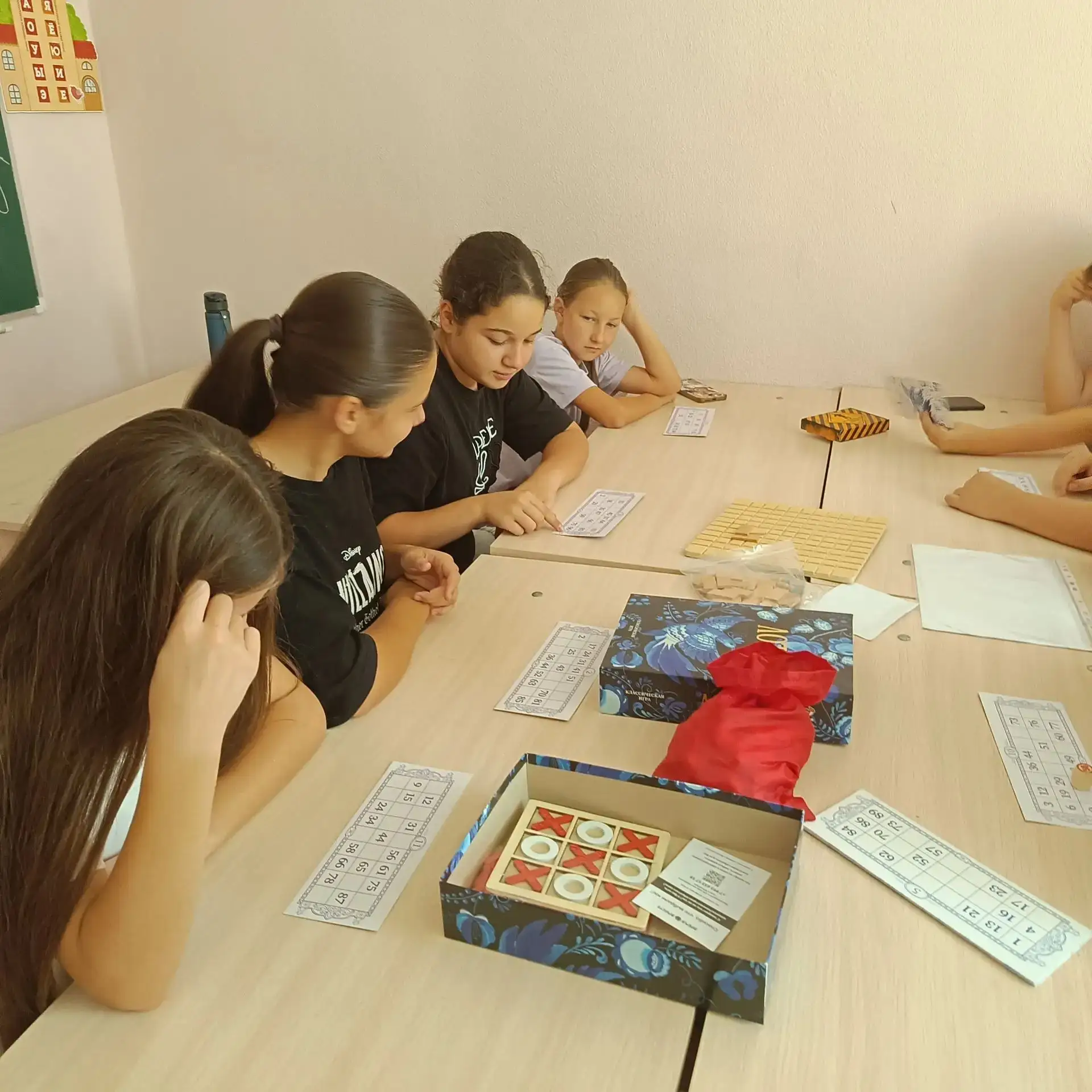 🎲 Большие эмоции за маленьким столом!