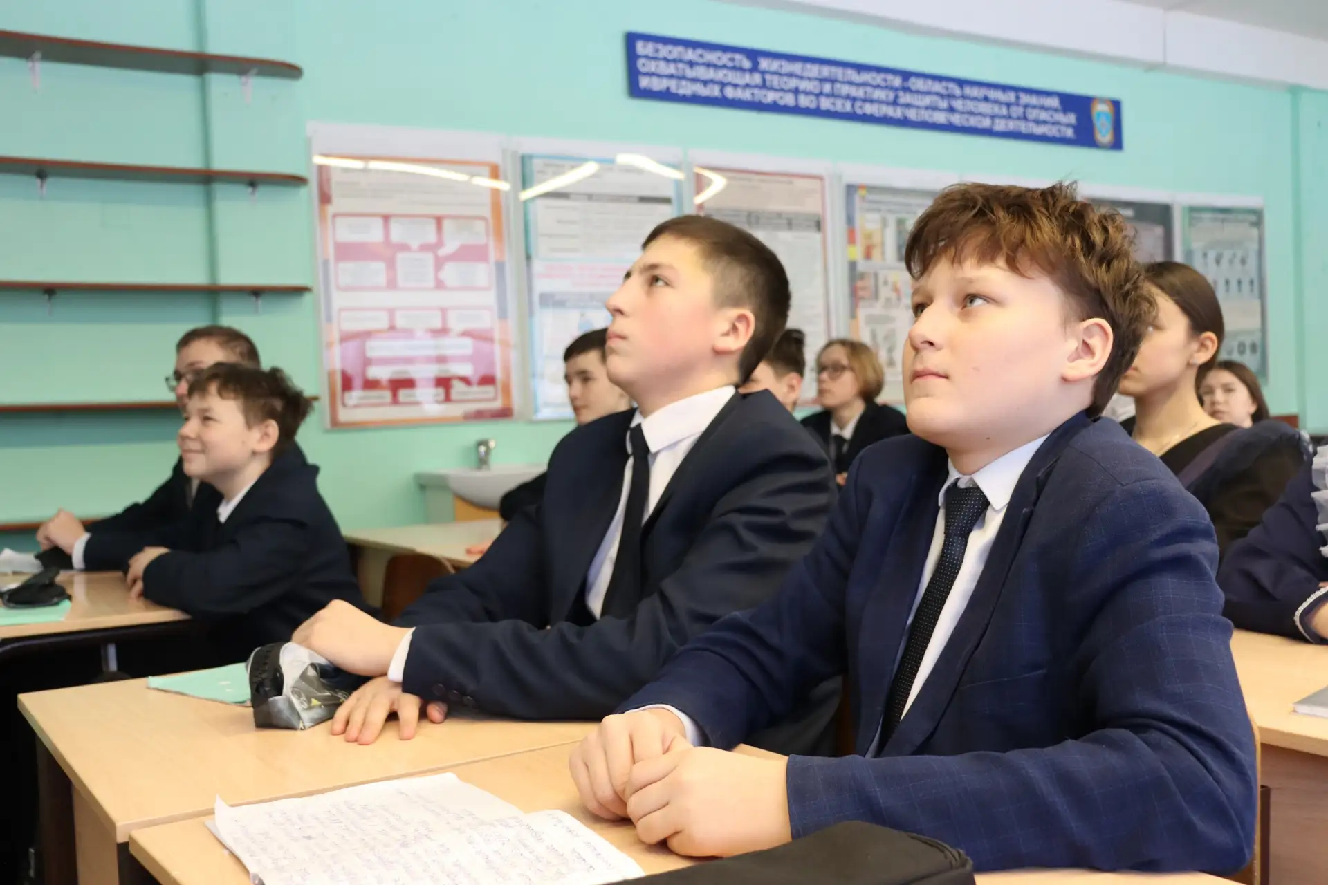 📌В рамках Месячника оборонно-массовой, военно-патриотической и спортивной работы в школе прошёл кино