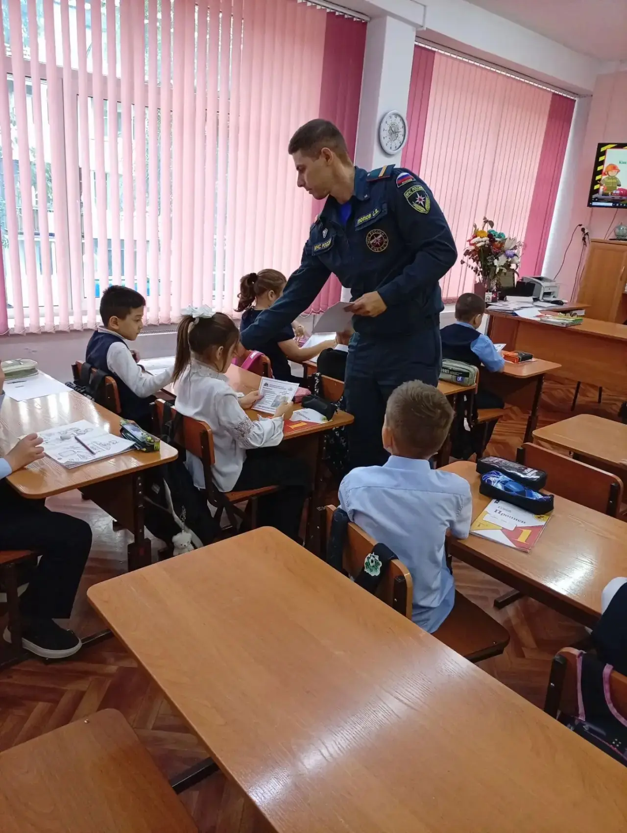 🔥 Урок пожарной безопасности в 1 «В» классе
