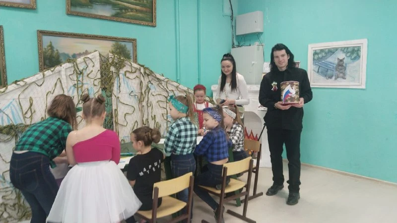 21 февраля в фойе СДК «Радуга» состоялась выставка работ учеников изо-студии «Радужка» ...