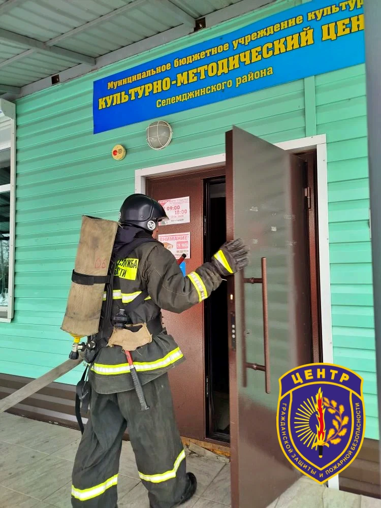 Профилактика и ПТЗ  ❗Пожарные регулярно проводят профилактические беседы и пожарно-тактические занят