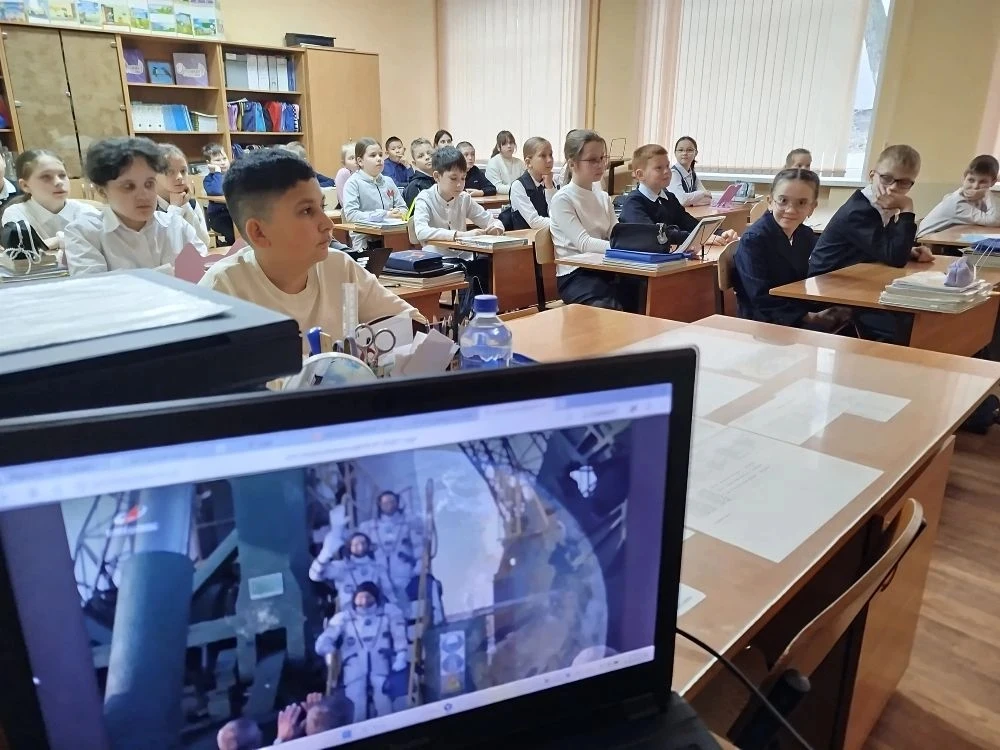 РАЗГОВОРЫ О ВАЖНОМ «Я ВИЖУ ЗЕМЛЮ. ЭТО ТАК КРАСИВО!»  12 апреля в России отмечается День космонавтики